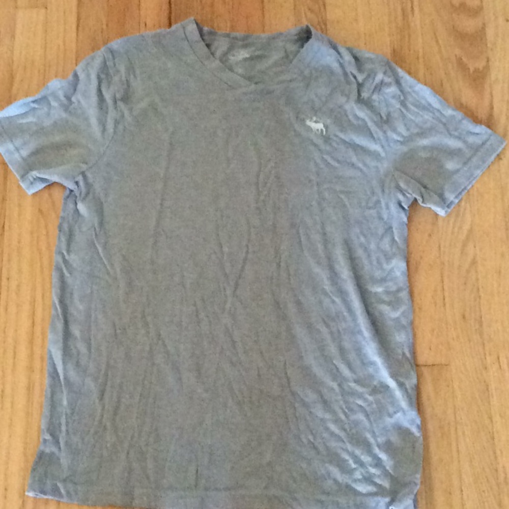 EZTS181130-3. Light grey tshirt, large.